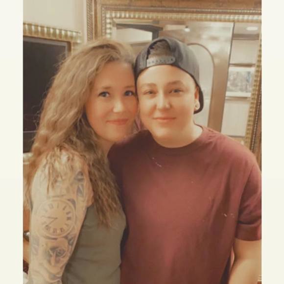 Meet your Posher, Dani - Picture 1 of 1